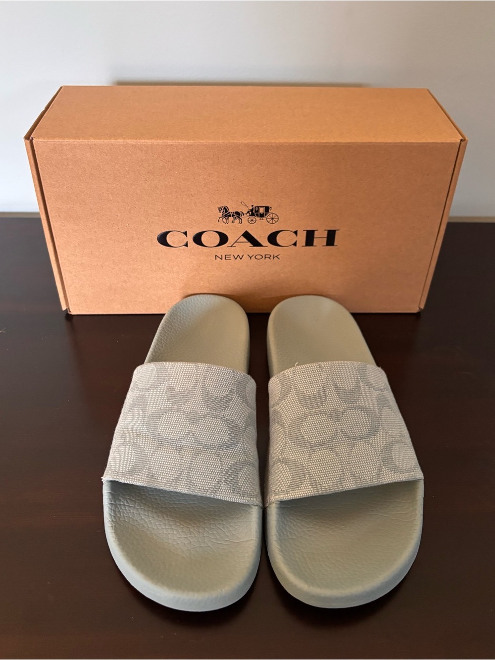 COACH Udele Logo Monogram
Slide Sandal  Size 6